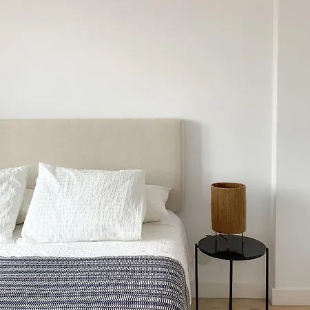 Apartment Acogedor Con Terraza Y Parking Publico En *