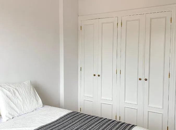 Apartmán Acogedor Con Terraza Y Parking Publico En Comillas