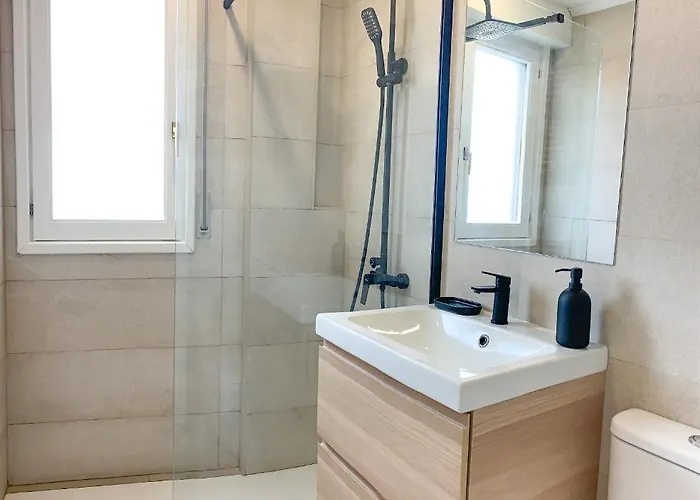 Acogedor Con Terraza Y Parking Publico En Apartmán