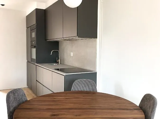 Acogedor Con Terraza Y Parking Publico En Apartmán Comillas